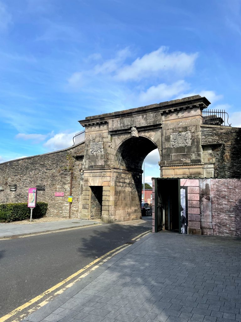 Bishop's Gate, Derry City Walls
